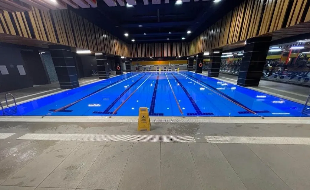 MAXPORA SPOR MERKEZİ - MERAM ŞUBE — Yüzme Havuzları, Meram · fotoğraf 1