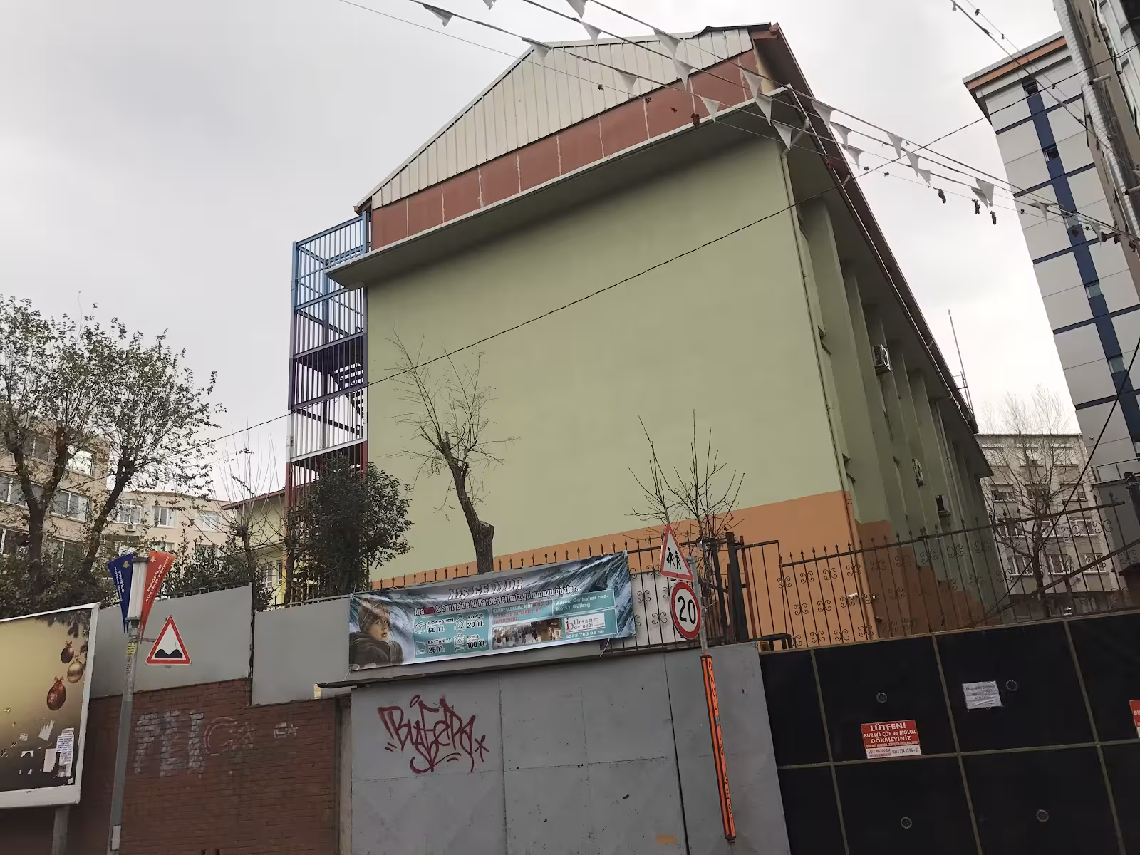 İstanbul İlköğretim Okulu - görsel 2