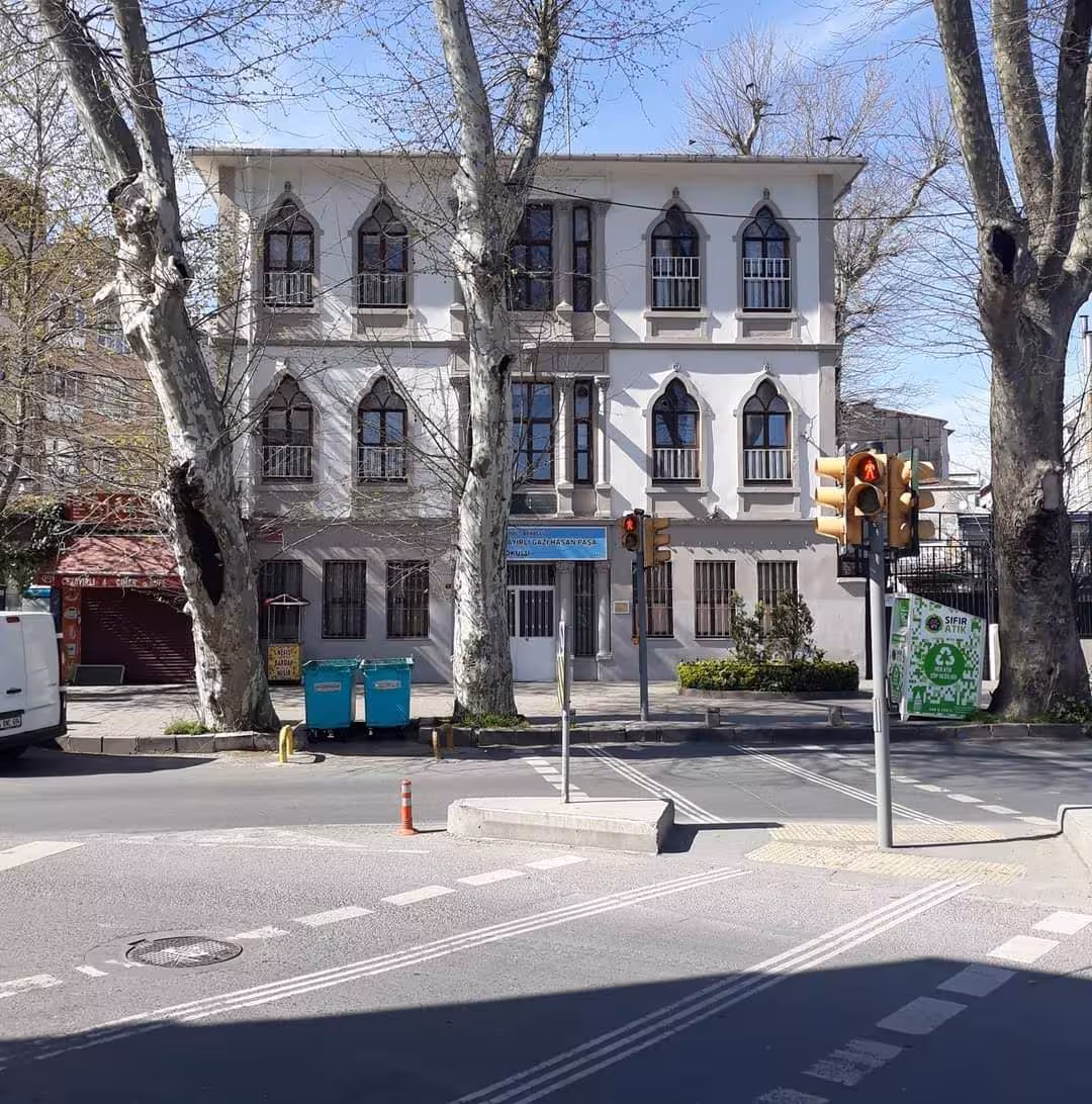 İSTANBUL - BEYOĞLU CEZAYİRLİ GAZİ HASAN PAŞA İLKOKULU - görsel 1