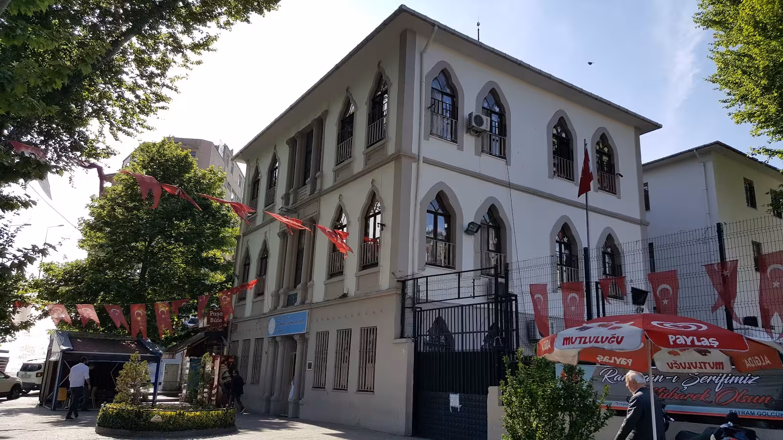 İSTANBUL - BEYOĞLU CEZAYİRLİ GAZİ HASAN PAŞA İLKOKULU - görsel 2