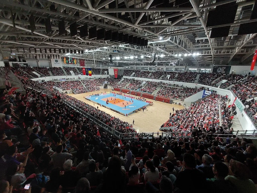 Konya Spor ve Kongre Merkezi — Yüzme Havuzları · fotoğraf 1