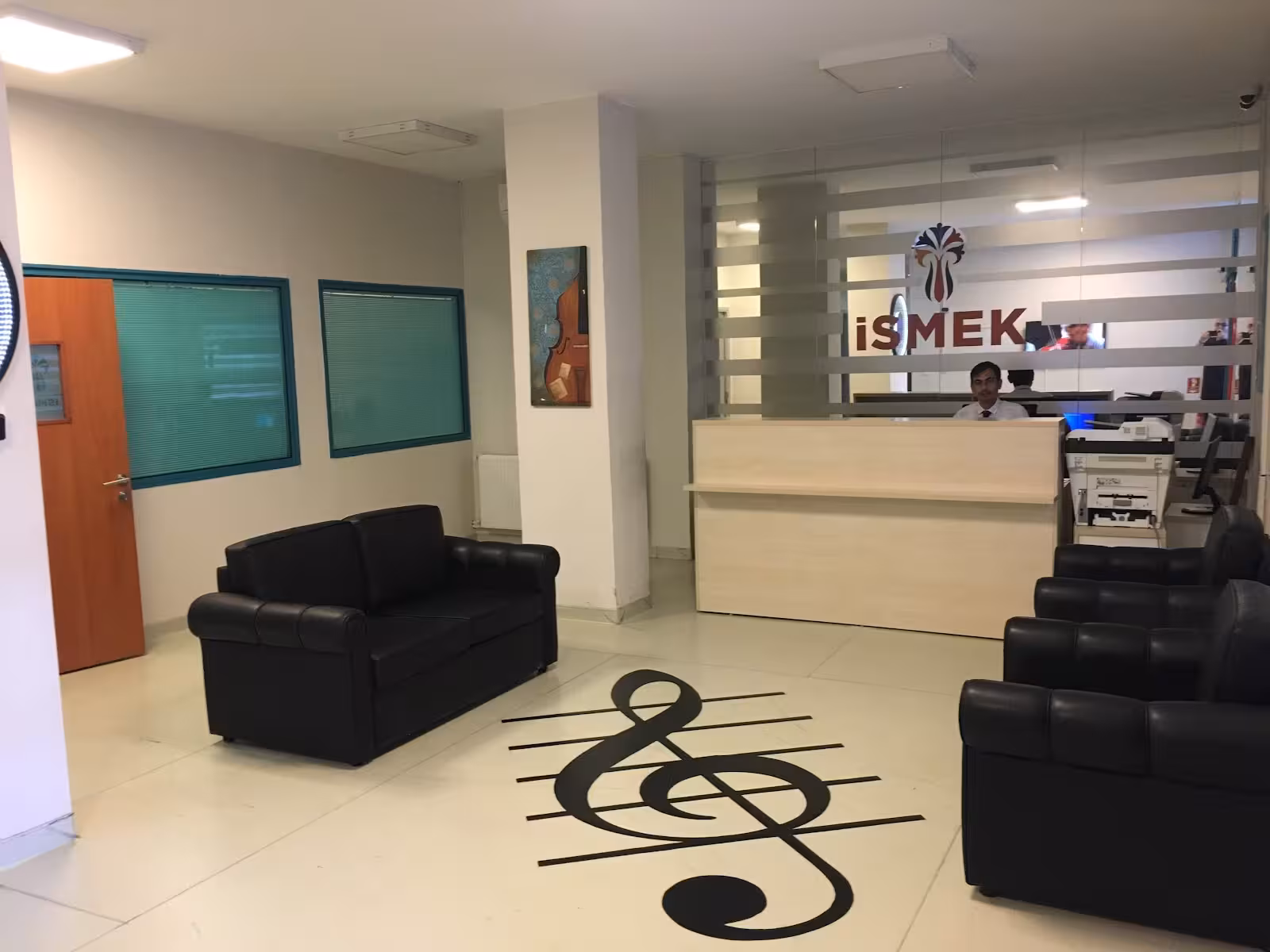 Enstitü İstanbul İsmek, Kadıköy Müzik ve Gösteri Sanatları Okulu - görsel 2