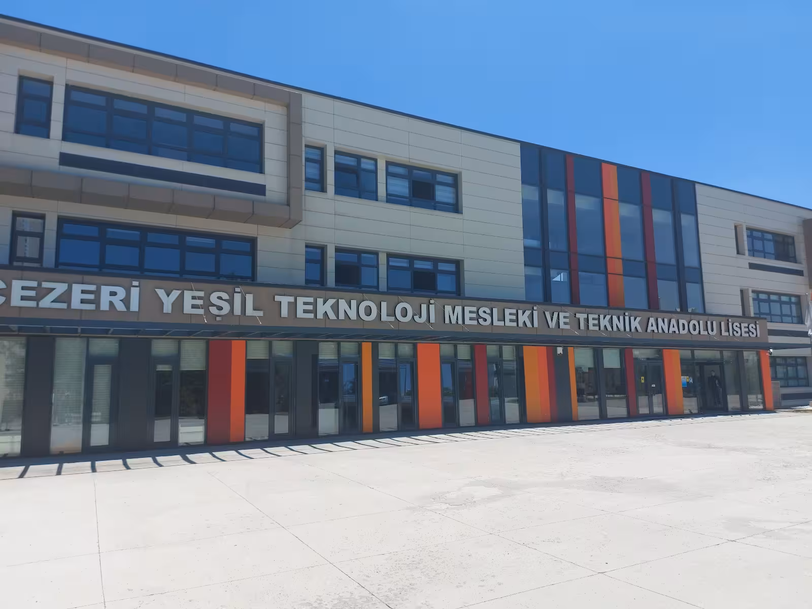 Cezeri Yeşil Teknoloji Mesleki ve Teknik Anadolu Lisesi - görsel 1