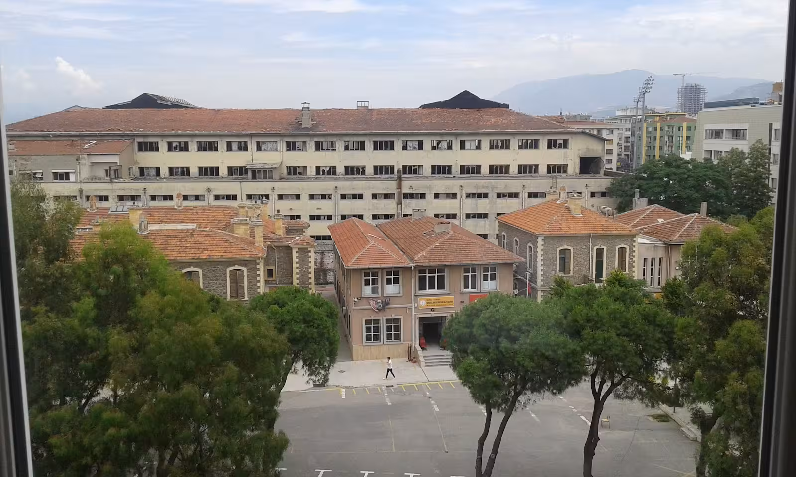 Alsancak Nevvar Salih İşgören Mesleki ve Teknik Anadolu Lisesi - görsel 4