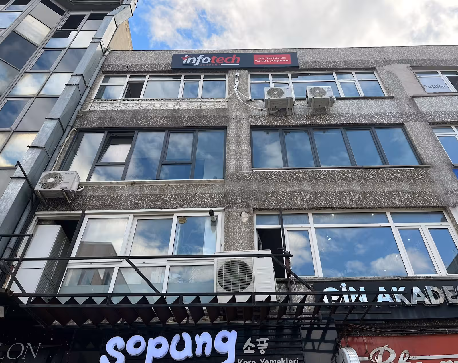 Infotech Academy Yazılım Kursu (Kadıköy Şube) - görsel 2