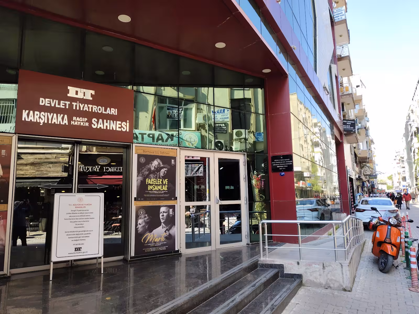 İzmir Devlet Tiyatrosu Karşıyaka Ragıp Haykır Sahnesi - görsel 2