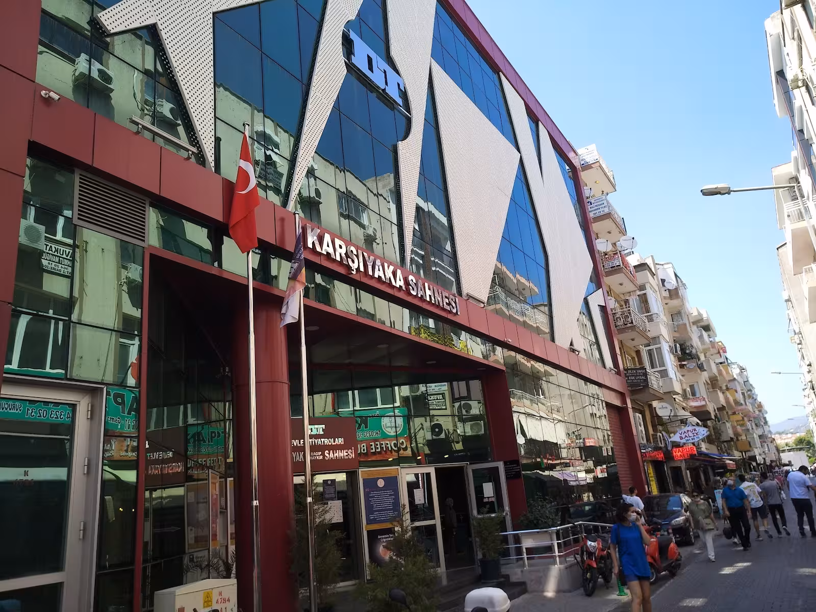 İzmir Devlet Tiyatrosu Karşıyaka Ragıp Haykır Sahnesi - görsel 3