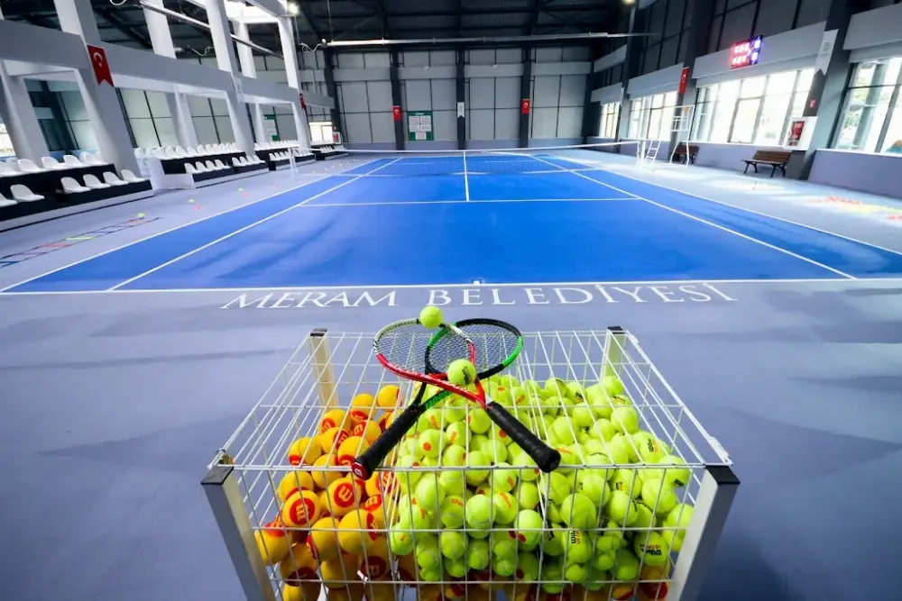 Aşkan Muhammet Yürükuslu spor Tesisi — Yüzme Havuzları, Meram · fotoğraf 3