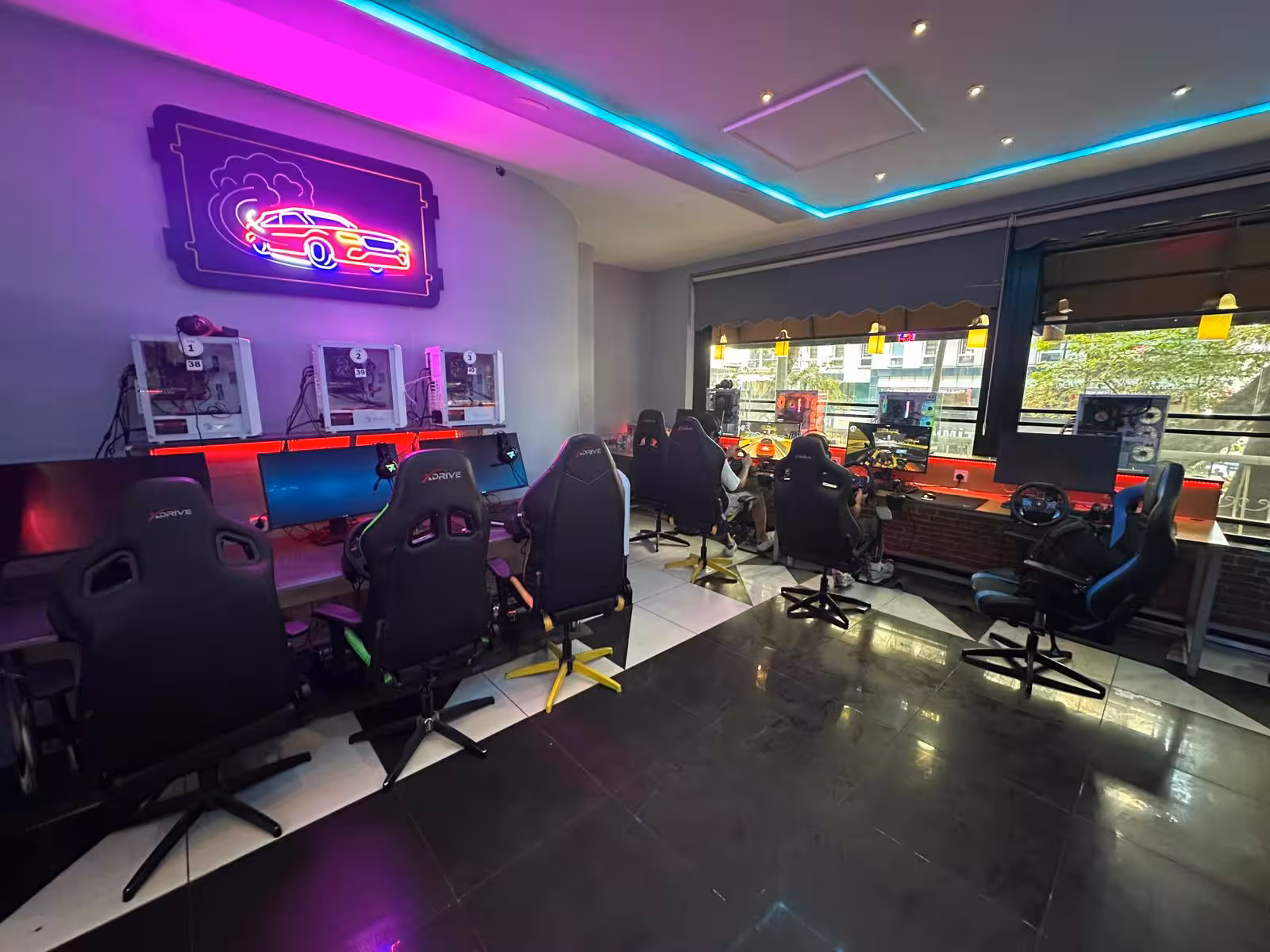 VERSUS GAME CENTER & E-SPOR MERKEZİ - görsel 2