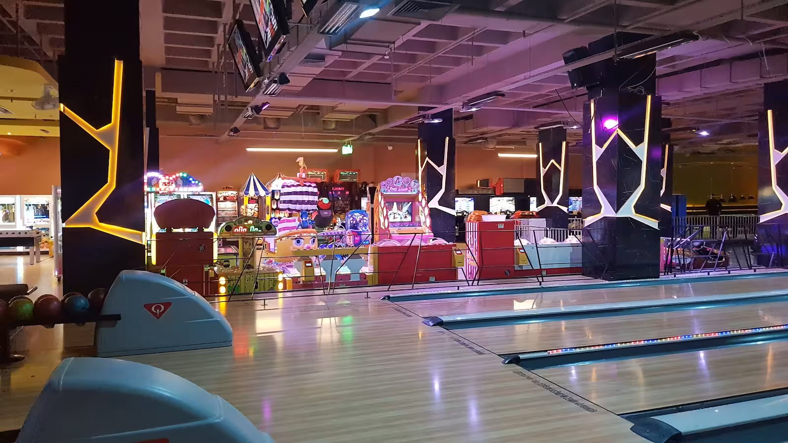CAROUSEL BOWLING - görsel 1