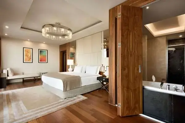Ramada Plaza By Wyndham Konya — Yüzme Havuzları, Selçuklu · fotoğraf 2