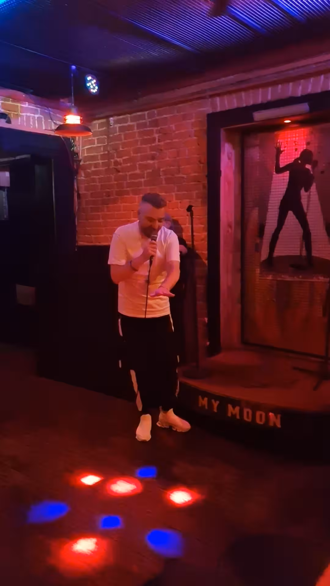 My Moon Karaoke Bar - görsel 5