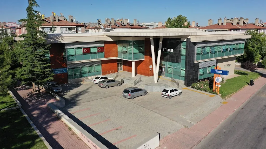 Mehmet Akif - Fit's Club — Yüzme Havuzları, Selçuklu · fotoğraf 1