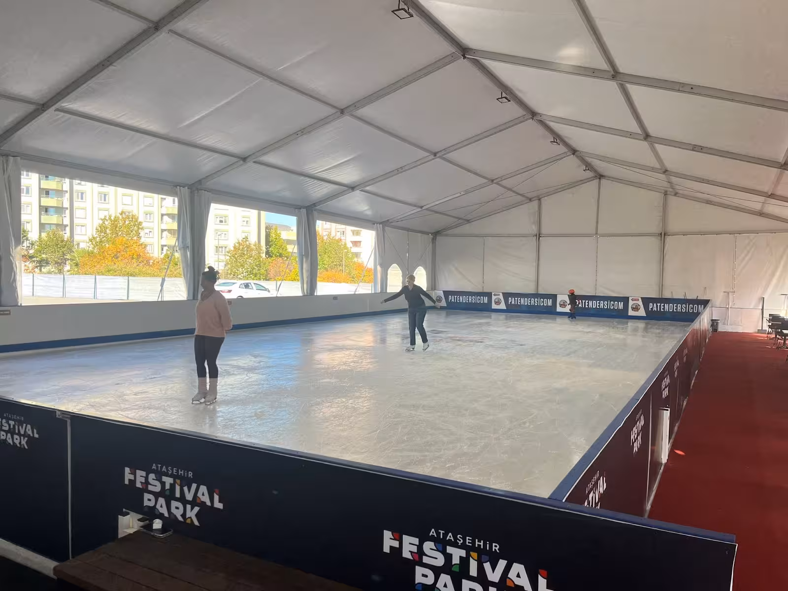 Ataşehir Festival Park Buz Pisti - görsel 3