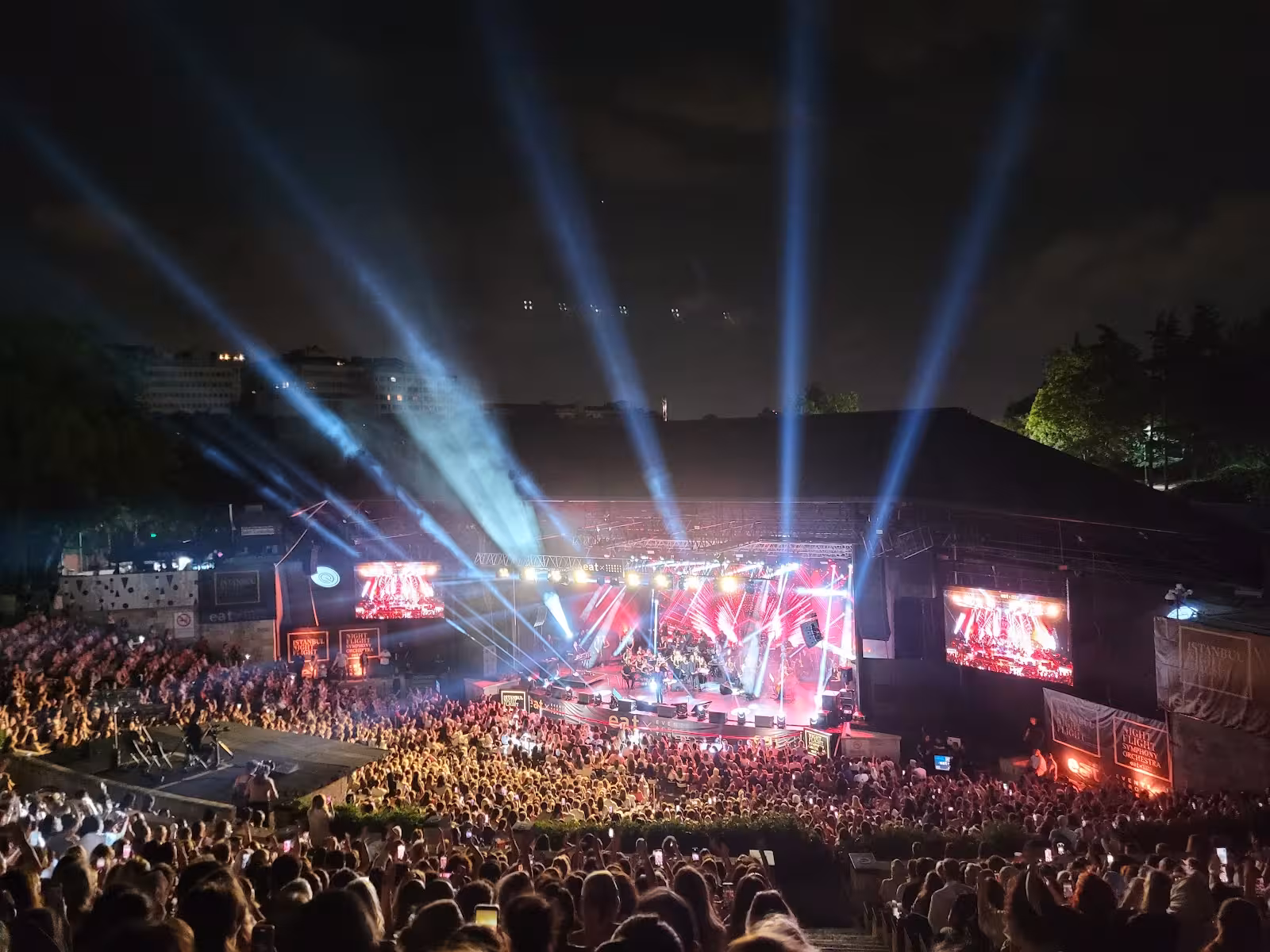 Harbiye Cemil Topuzlu Açık Hava Tiyatrosu — Konserler, Şişli · fotoğraf 3