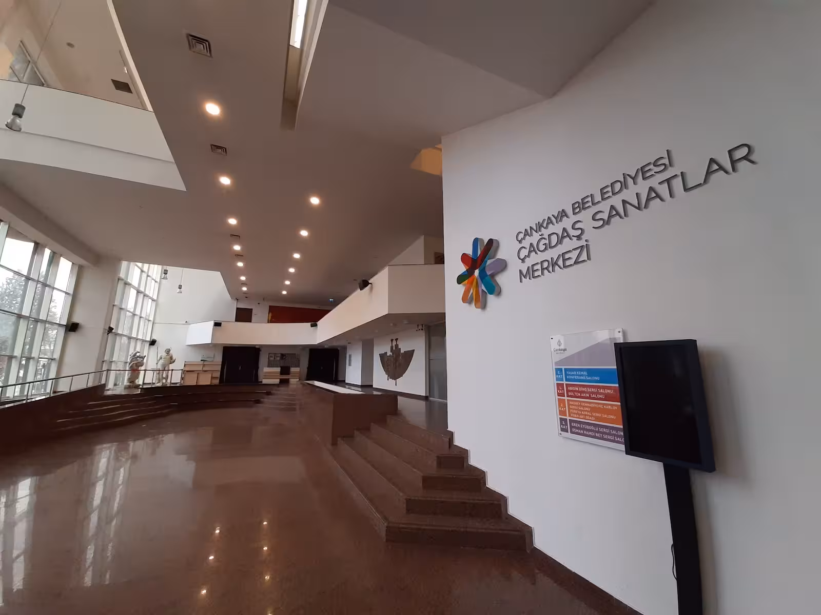Doğan Taşdelen Çağdaş Sanatlar Merkezi — Etkinlik Salonları, Çankaya · fotoğraf 5