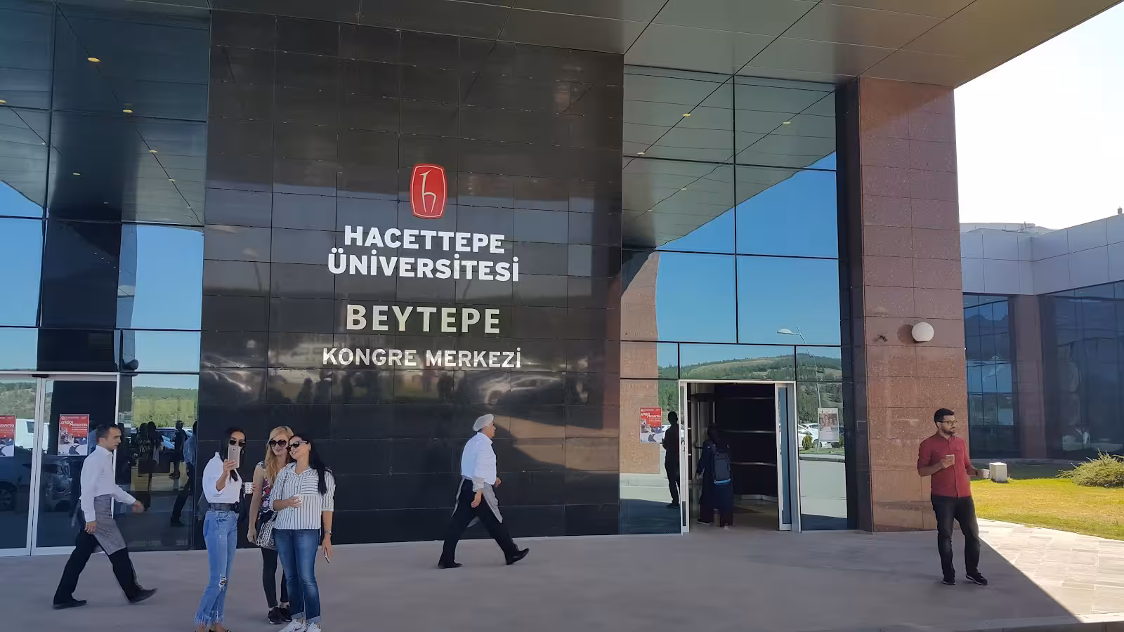 Hacettepe Üniversitesi Kongre Merkezi — Kongre Ve Konferans, Çankaya · fotoğraf 2