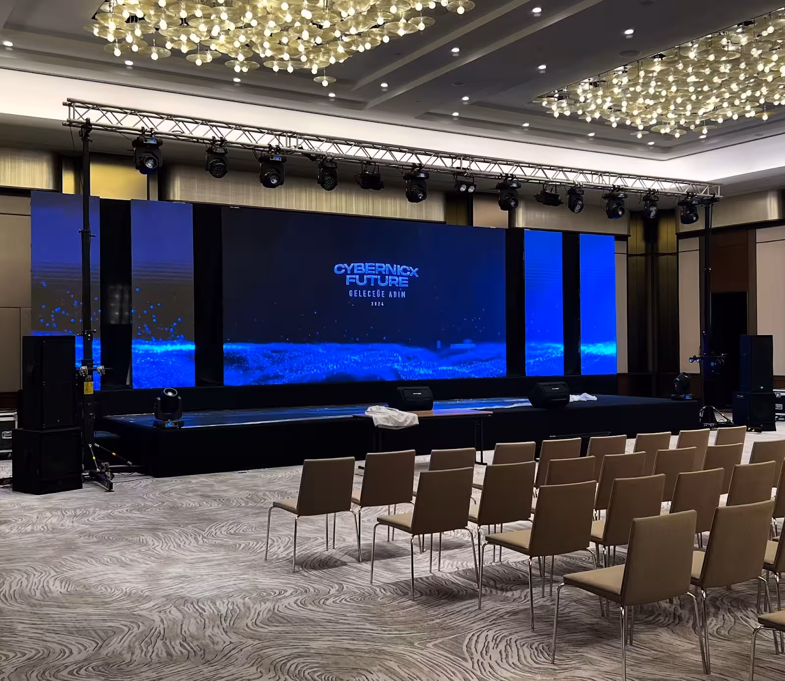 Eventinturkey Prodüksiyon ve Müzik Organizasyon Ses Işık Led Ekran Sahne Kongre Ekipmanları Prompter Kiralama Hizmeti - görsel 3