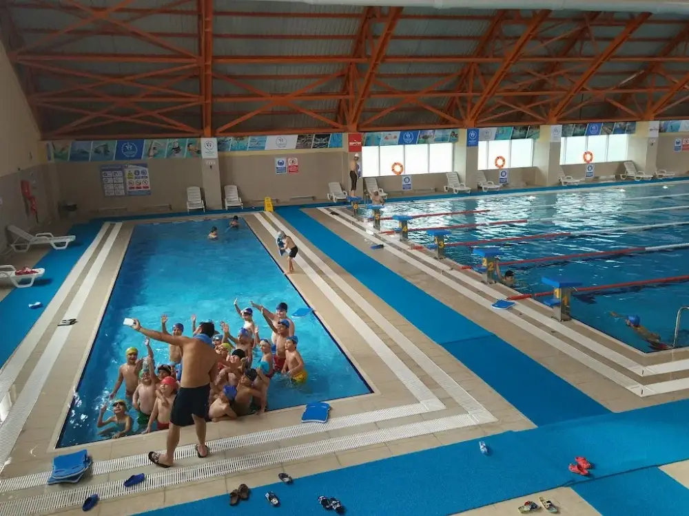 KIRŞEHİR GENÇLİK VE SPOR İL MÜDÜRLÜĞÜ YÜZME HAVUZU — Yüzme Havuzları, Merkez · fotoğraf 4