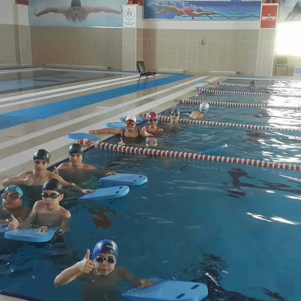 Kırklareli Kapalı Yüzme Havuzu — Yüzme Havuzları, Merkez · fotoğraf 2