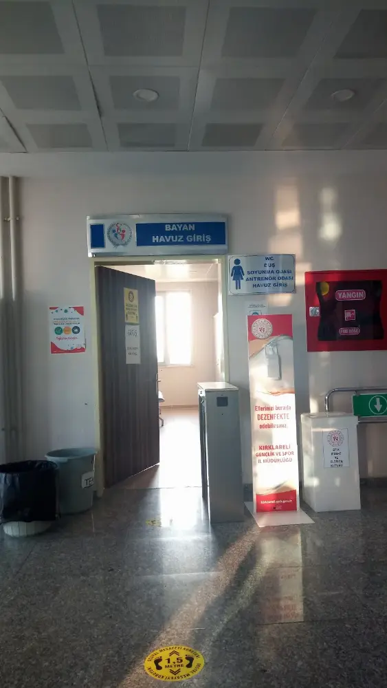 Kırklareli Kapalı Yüzme Havuzu — Yüzme Havuzları, Merkez · fotoğraf 4