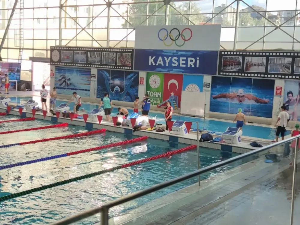Kadir Has Yüzme Havuzu — Yüzme Havuzları, Melikgazi · fotoğraf 3