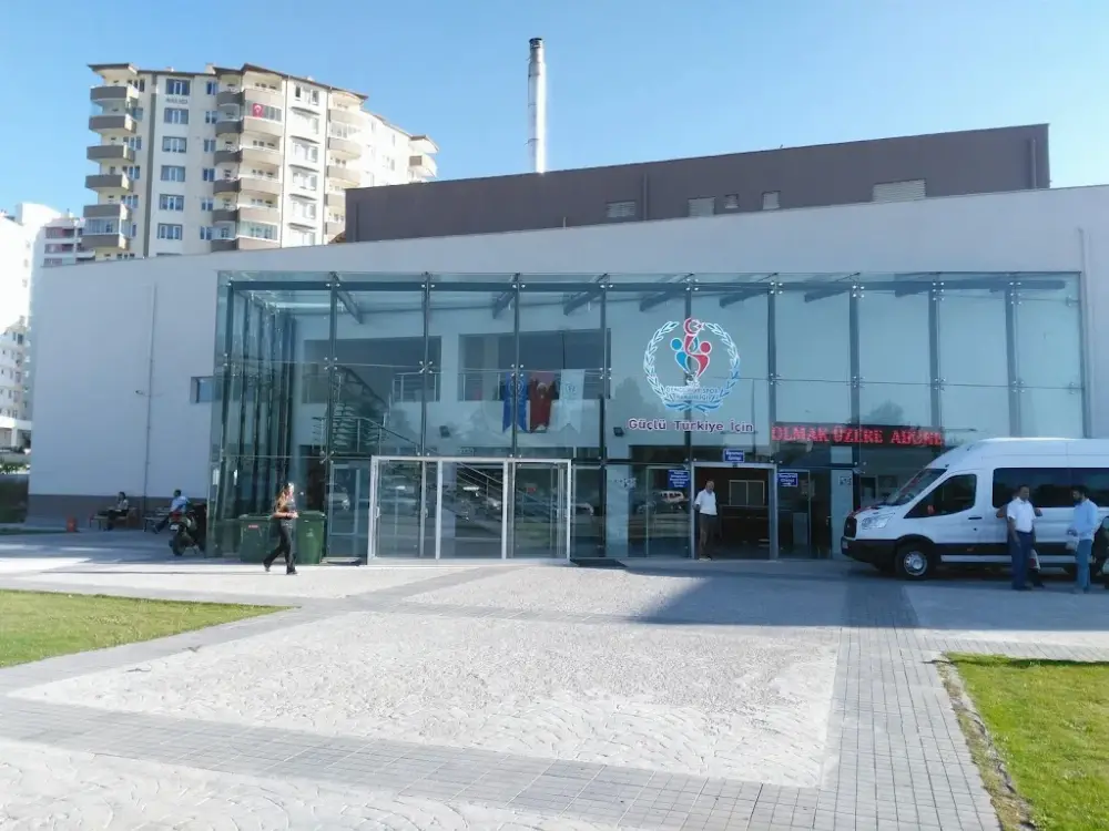 Olimpik Yüzme Havuzu — Yüzme Havuzları, Melikgazi · fotoğraf 2
