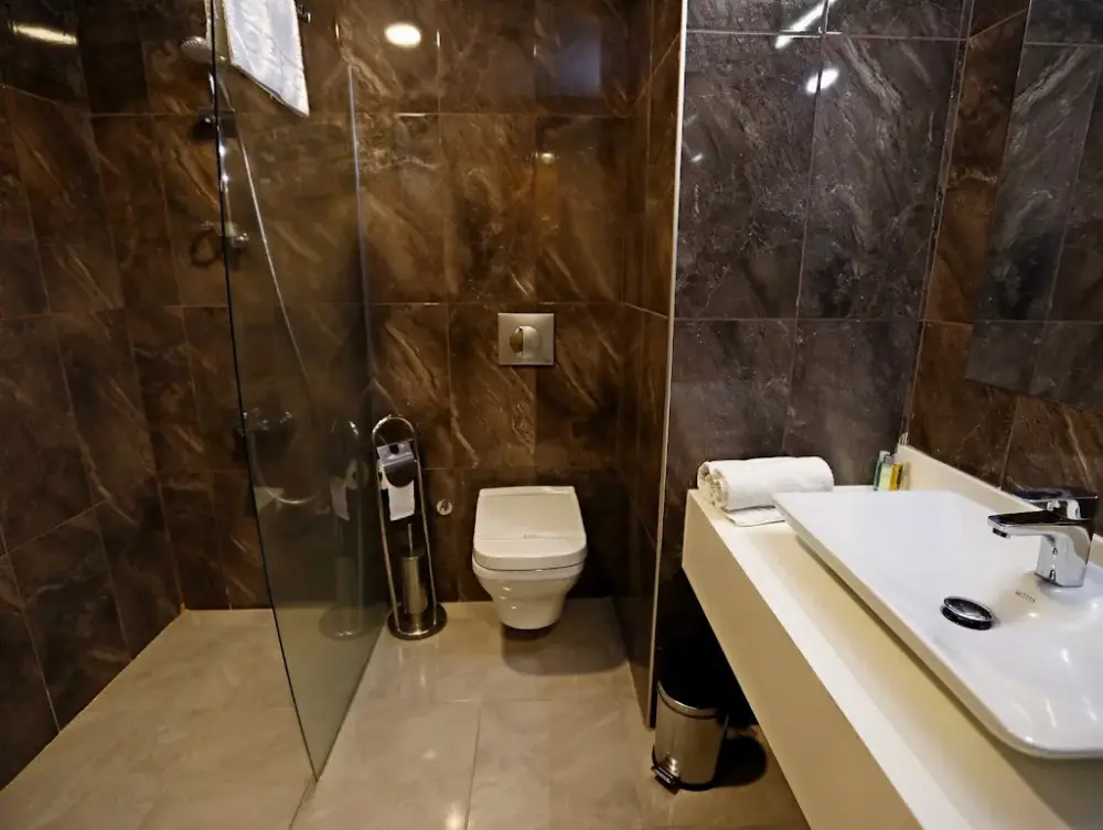 FiER Life Center — Yüzme Havuzları, Kocasinan · fotoğraf 4
