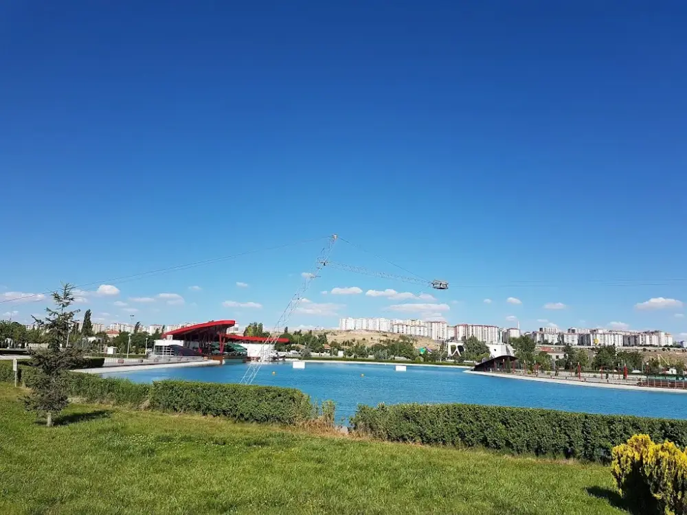 Kayseri Büyükşehir Belediyesi Sukaypark — Yüzme Havuzları · fotoğraf 2