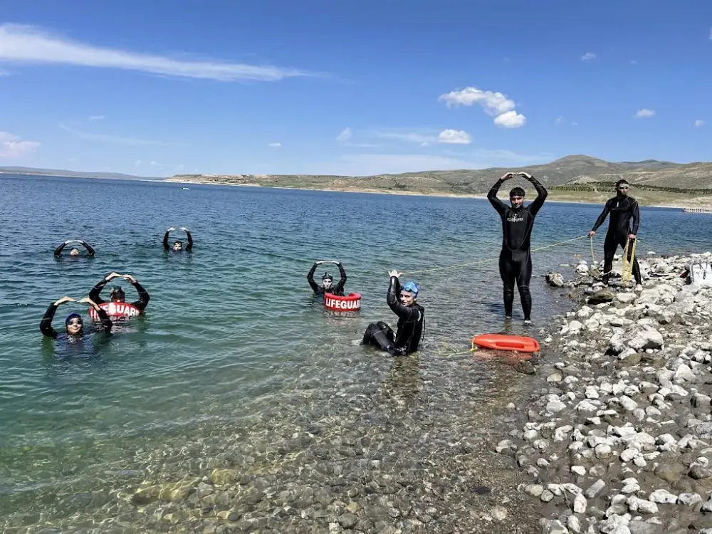 Kayseri Türkiye Sualtı Sporları Federasyonu Cankurtaran ve Dalış Eğitim Merkezi — Yüzme Havuzları, Melikgazi · fotoğraf 4
