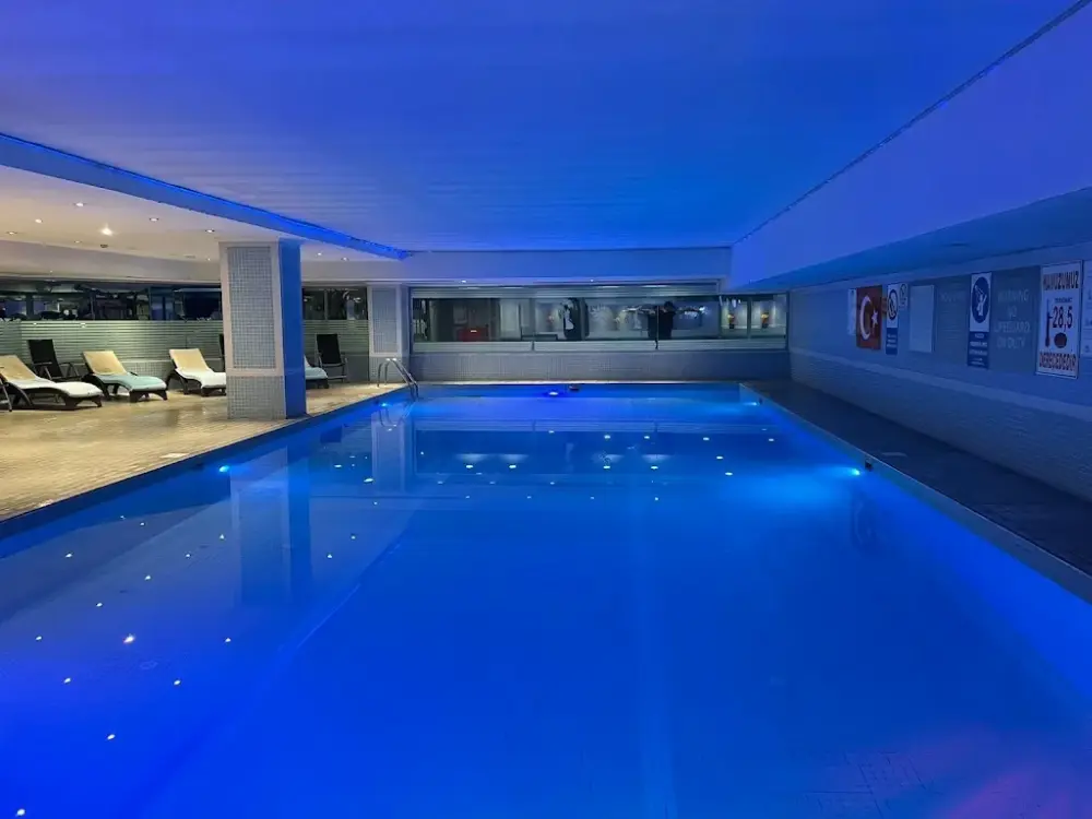 City One Hotel&Spa — Yüzme Havuzları, Kocasinan · fotoğraf 3