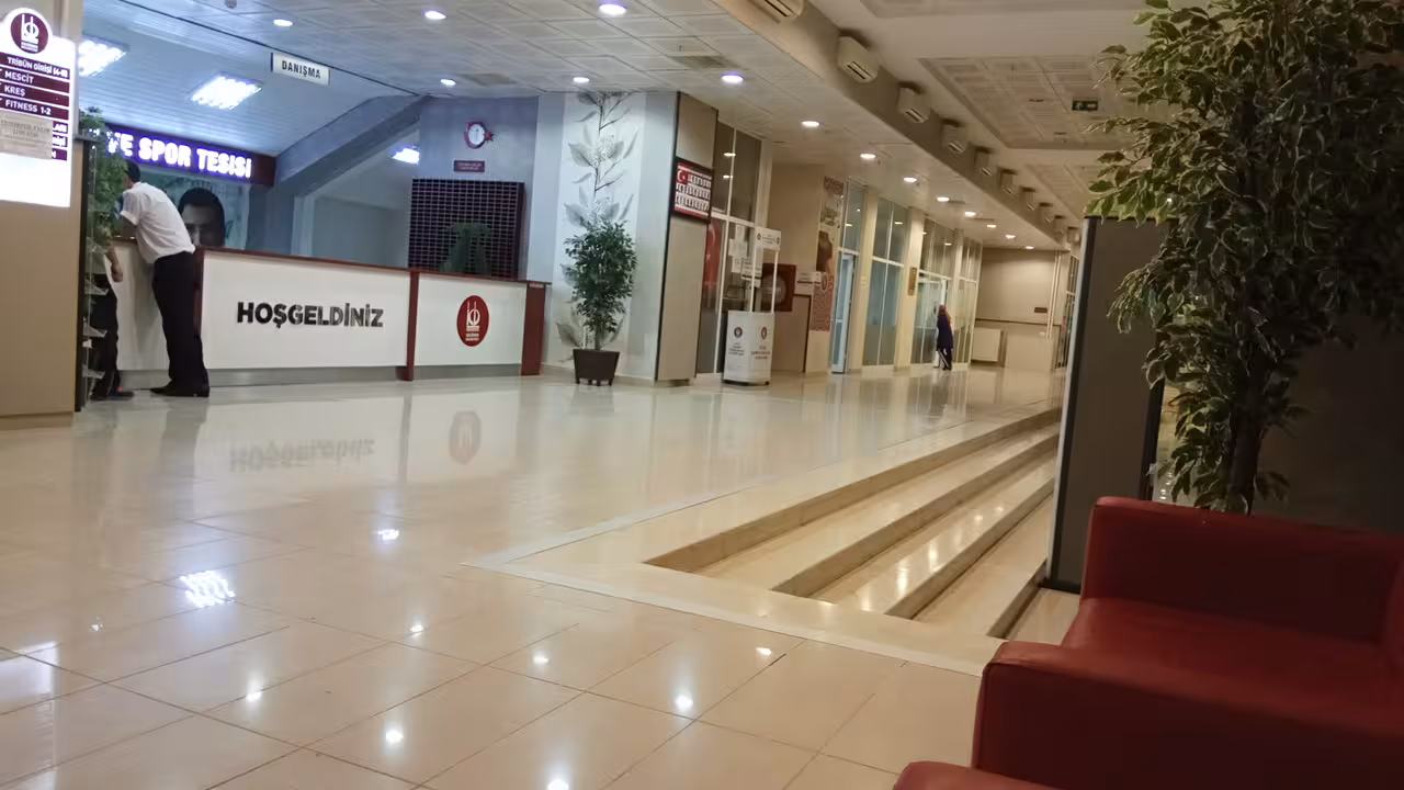 Etlik Olimpik Yüzme Havuzu Ve Spor Merkezi — Yüzme Havuzları, Keçiören · fotoğraf 4