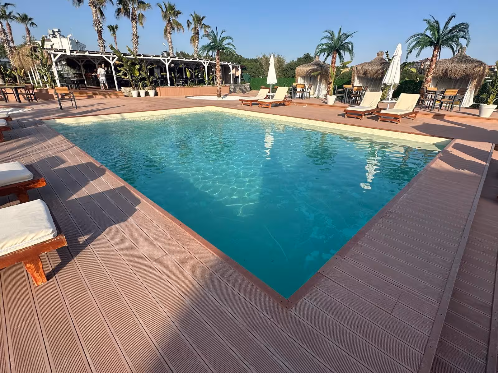 Pool Mall | Antalya Havuz Kurulum - Proje - Üretim — Yüzme Havuzları · fotoğraf 4