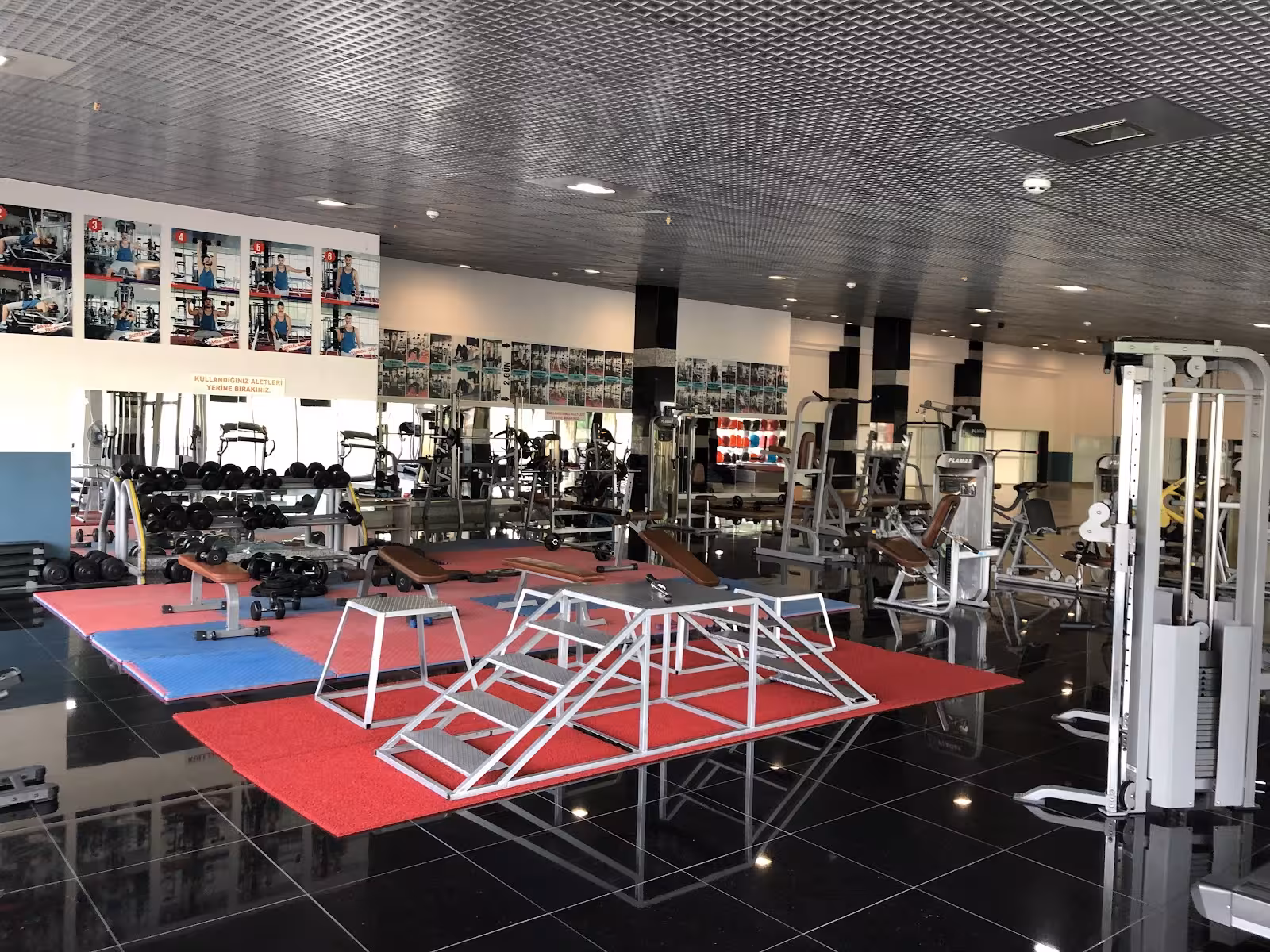 Bursa Gençlik Ve Spor İl Müdürlüğü Olimpik Kapalı Yüzme Havuzu — Yüzme Havuzları, Osmangazi · fotoğraf 4