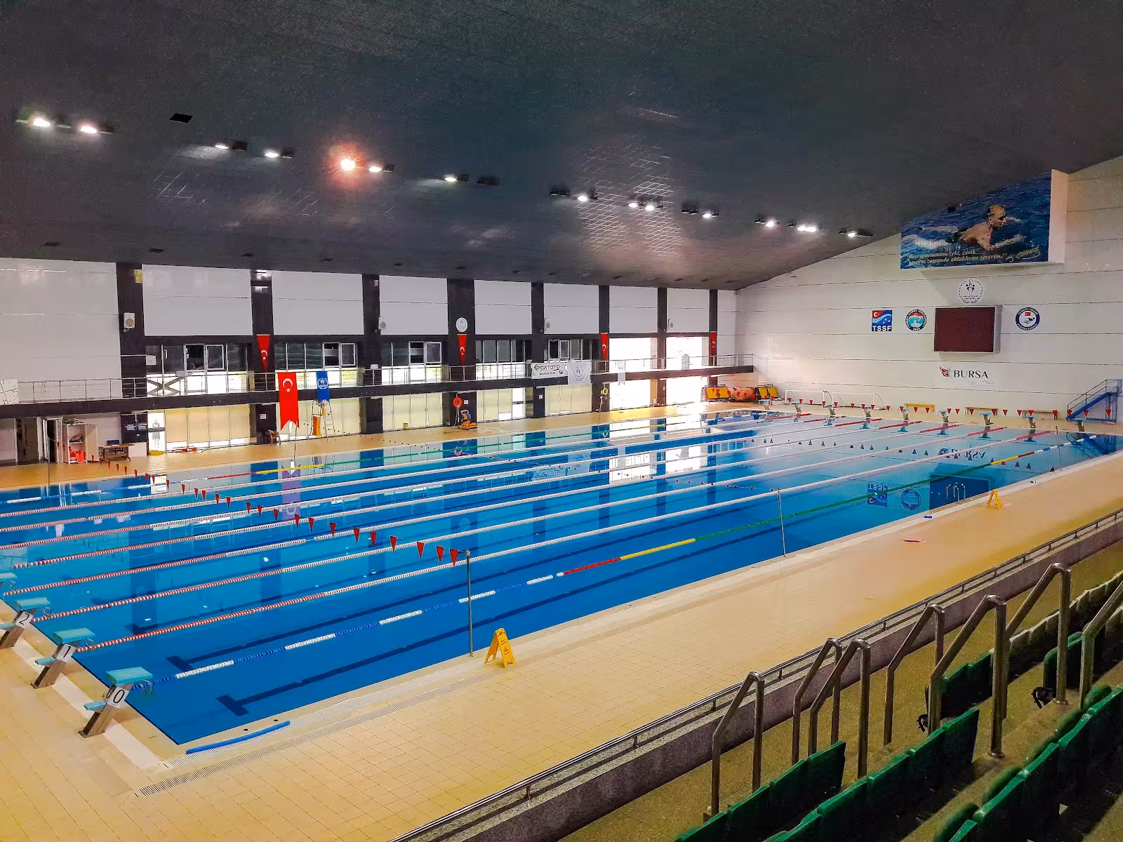 Bursa Atıcılar Havuzu Yüzme Dünyası Spor Kulübü — Yüzme Havuzları, Osmangazi · fotoğraf 2