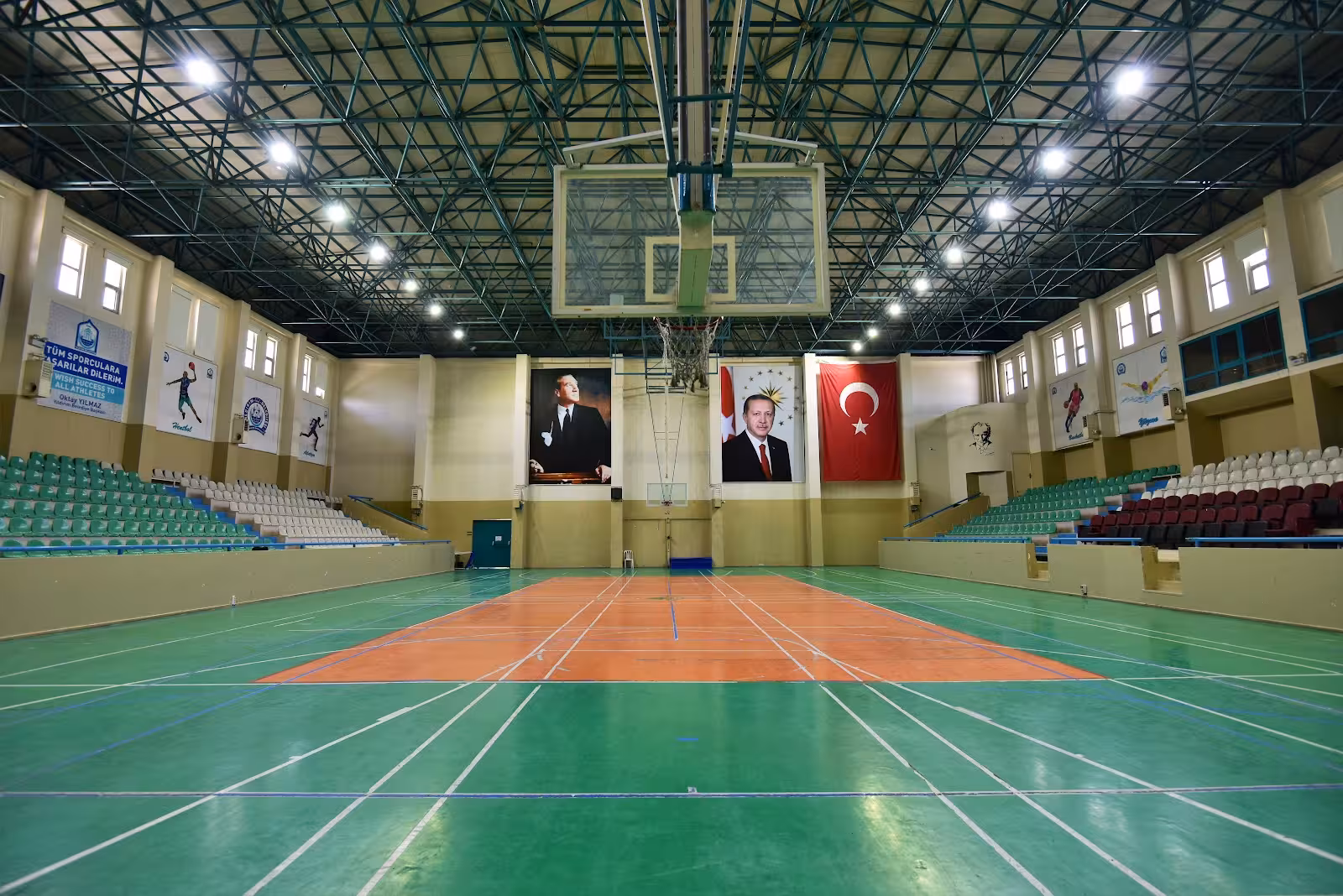 Yıldırım Belediyesi Yunus Emre Spor Kompleksi — Yüzme Havuzları, Yıldırım · fotoğraf 3