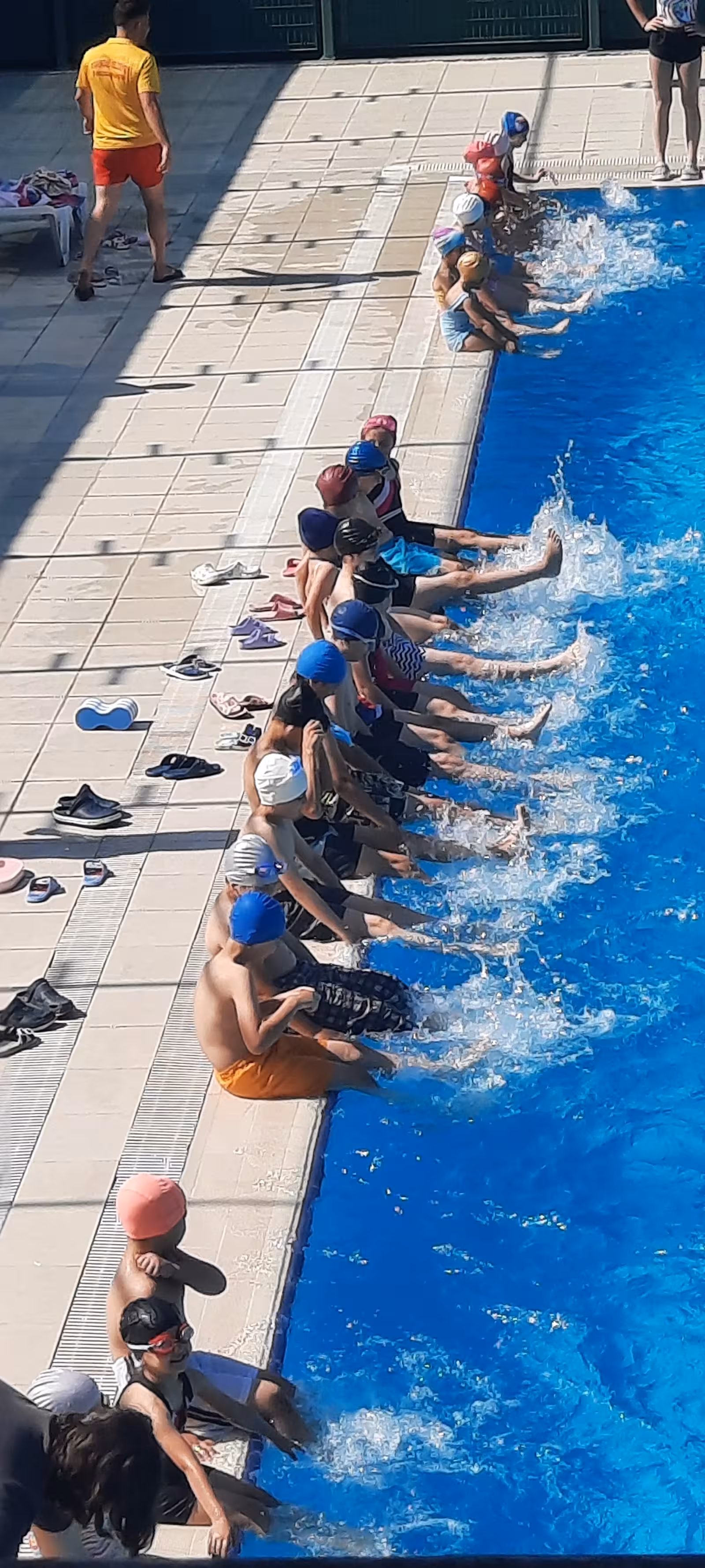 Fethiye Güner Köstenm Soğanlı Yarı Olimpik Yüzme Havuzu — Yüzme Havuzları, Osmangazi · fotoğraf 2