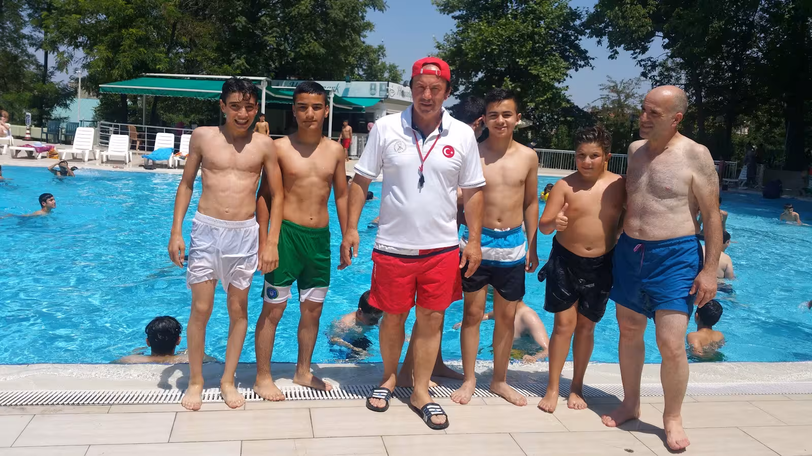Havuzlu Park — Yüzme Havuzları, Osmangazi · fotoğraf 3