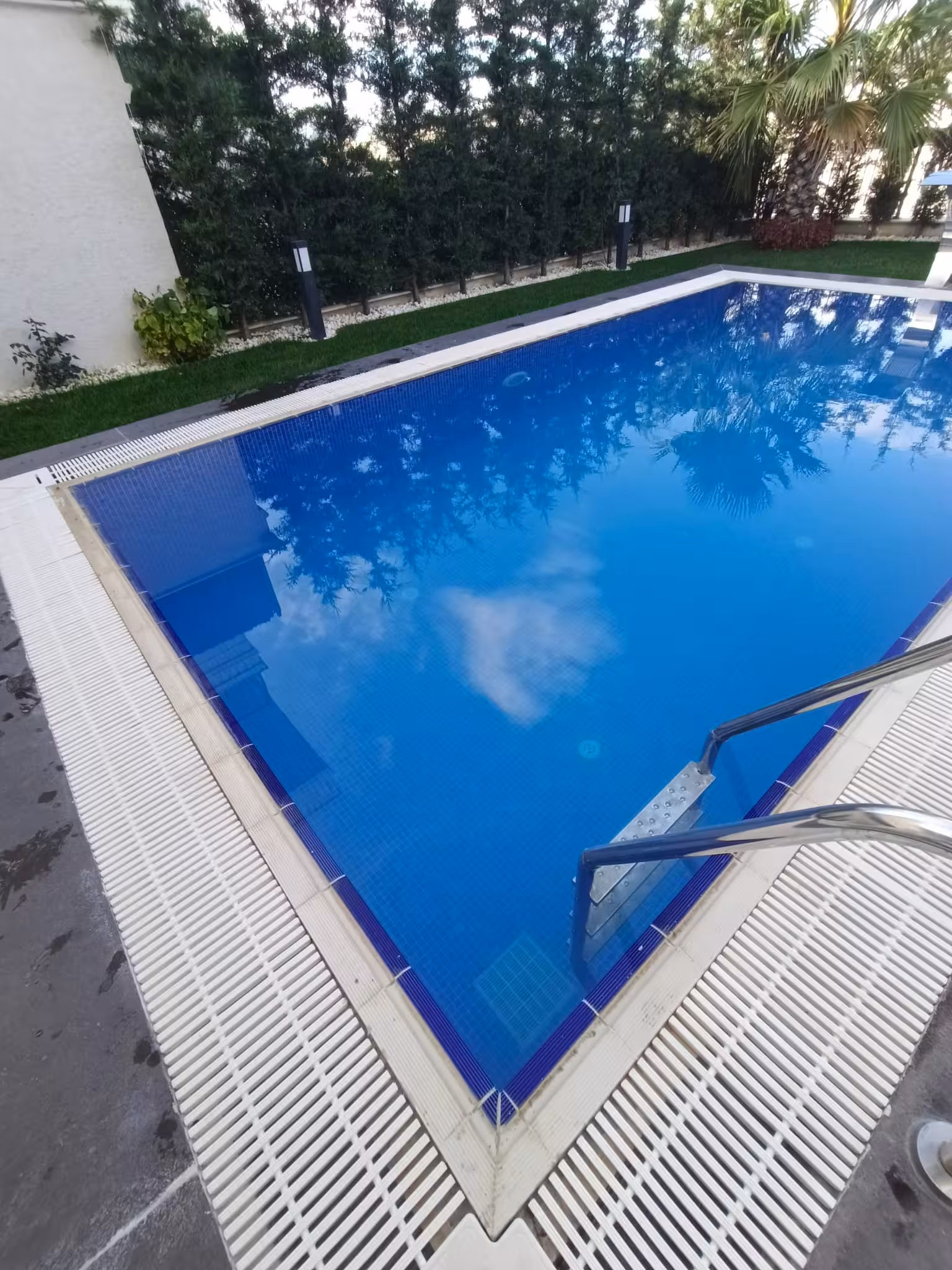 ALKAN HAVUZ — Yüzme Havuzları, Osmangazi · fotoğraf 2