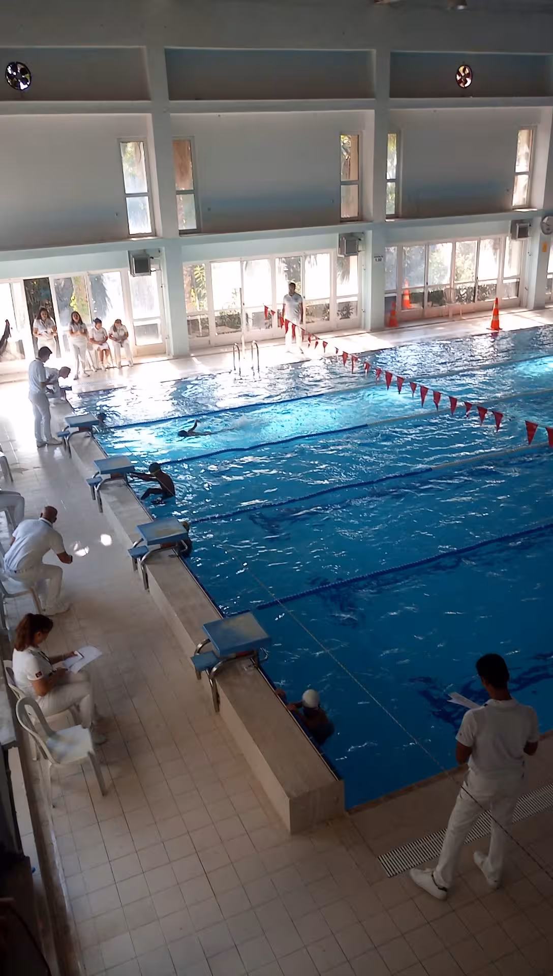 Gençlik Spor Bakanlığı Çukurova Yarı Olimpik Kapalı Yüzme Havuzu — Yüzme Havuzları, Çukurova · fotoğraf 1