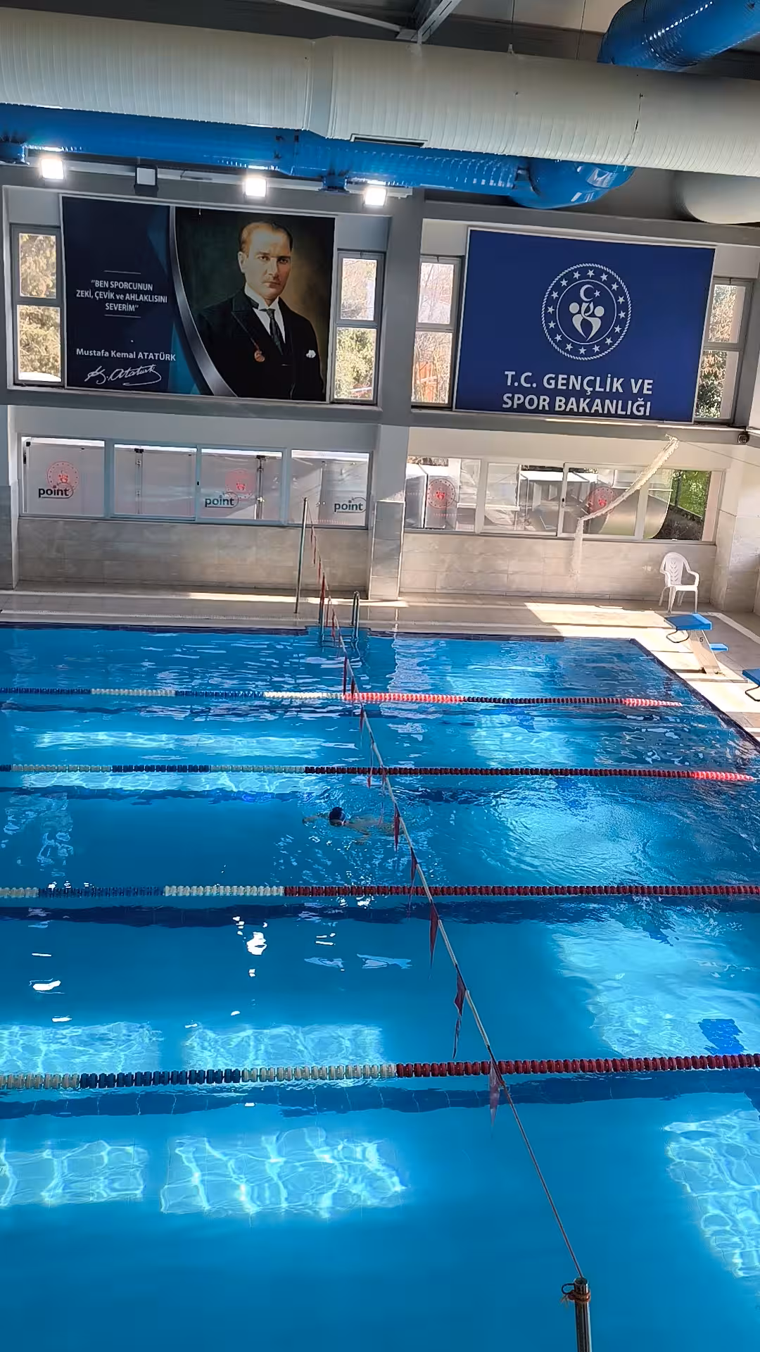 Gençlik Spor Bakanlığı Çukurova Yarı Olimpik Kapalı Yüzme Havuzu — Yüzme Havuzları, Çukurova · fotoğraf 2