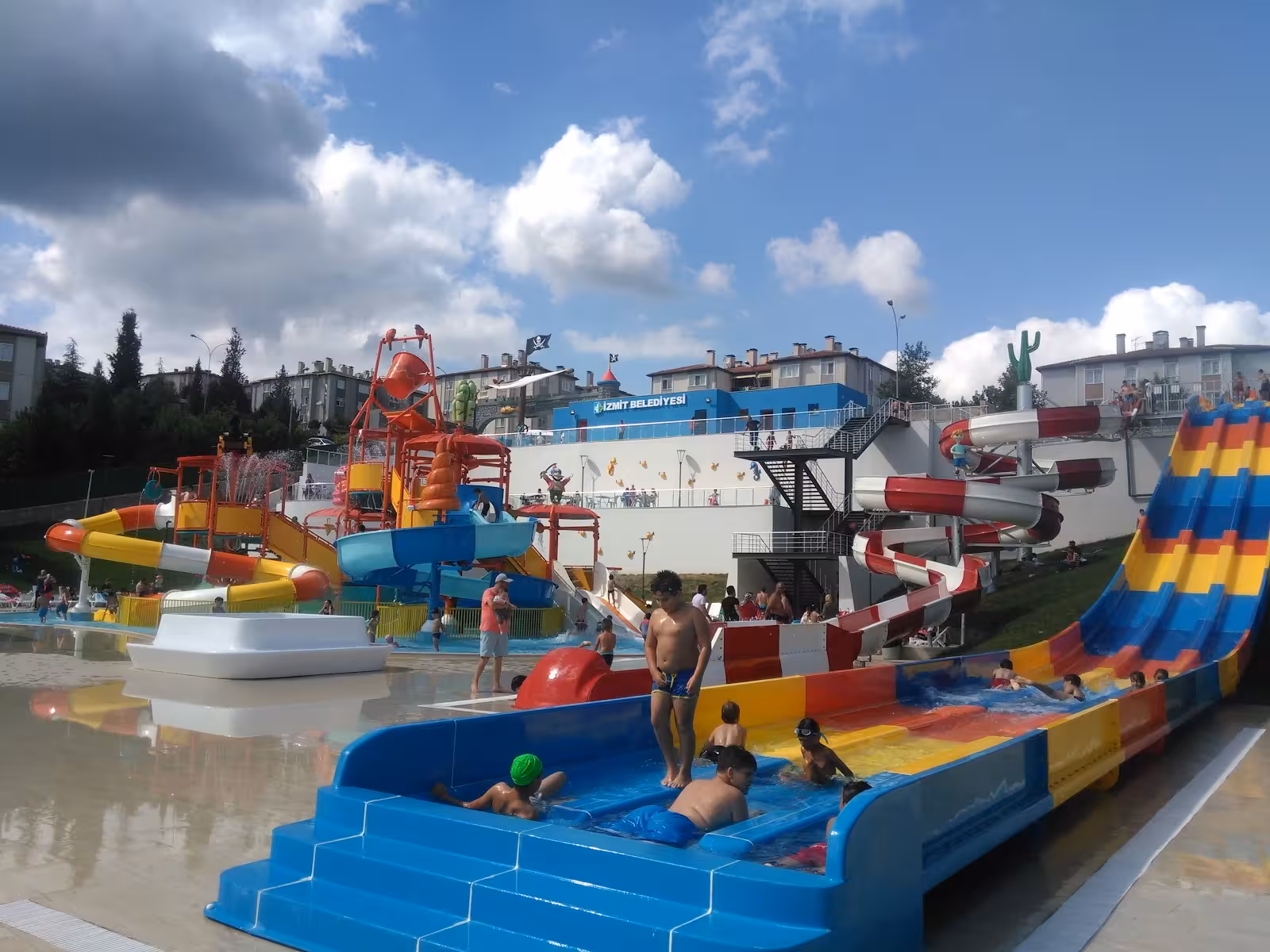 KAPALI YÜZME HAVUZU — Yüzme Havuzları, İzmit · fotoğraf 2
