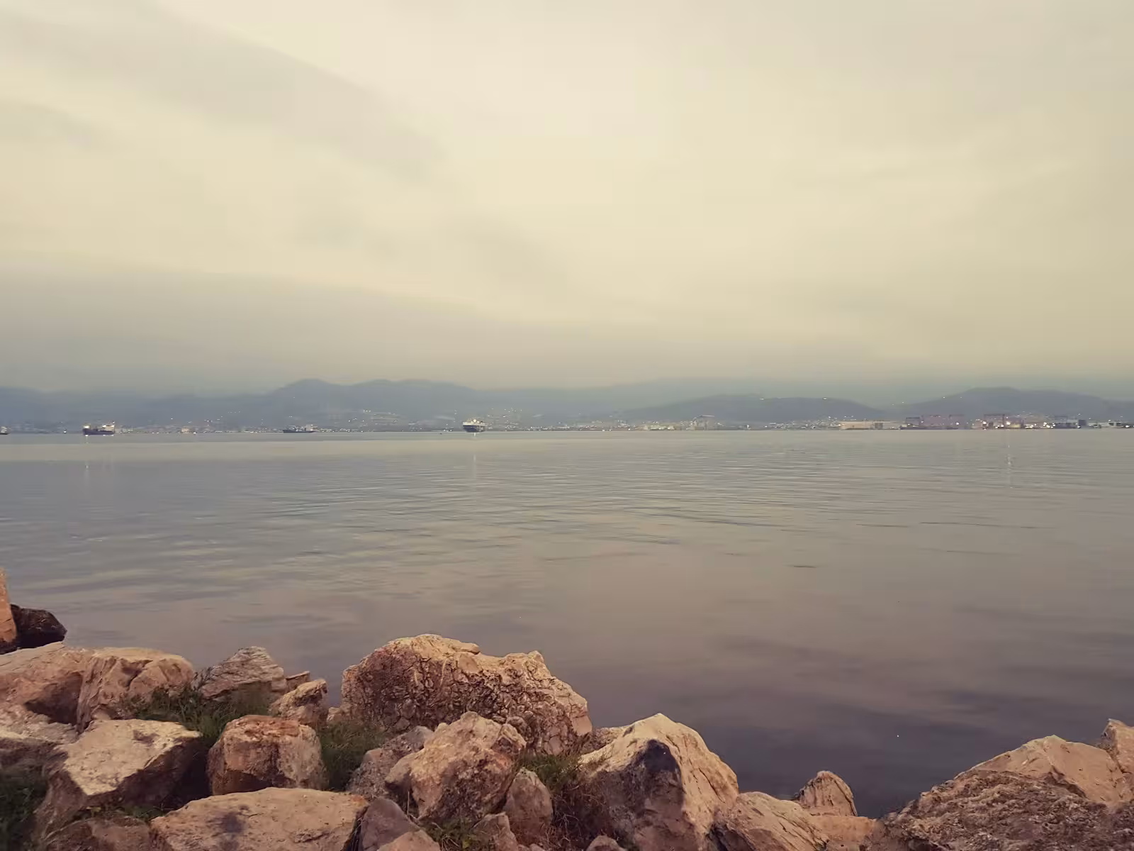 Kocaeli Büyükşehir Belediyesi Plaj Yolu Sahili — Yüzme Havuzları, İzmit · fotoğraf 3