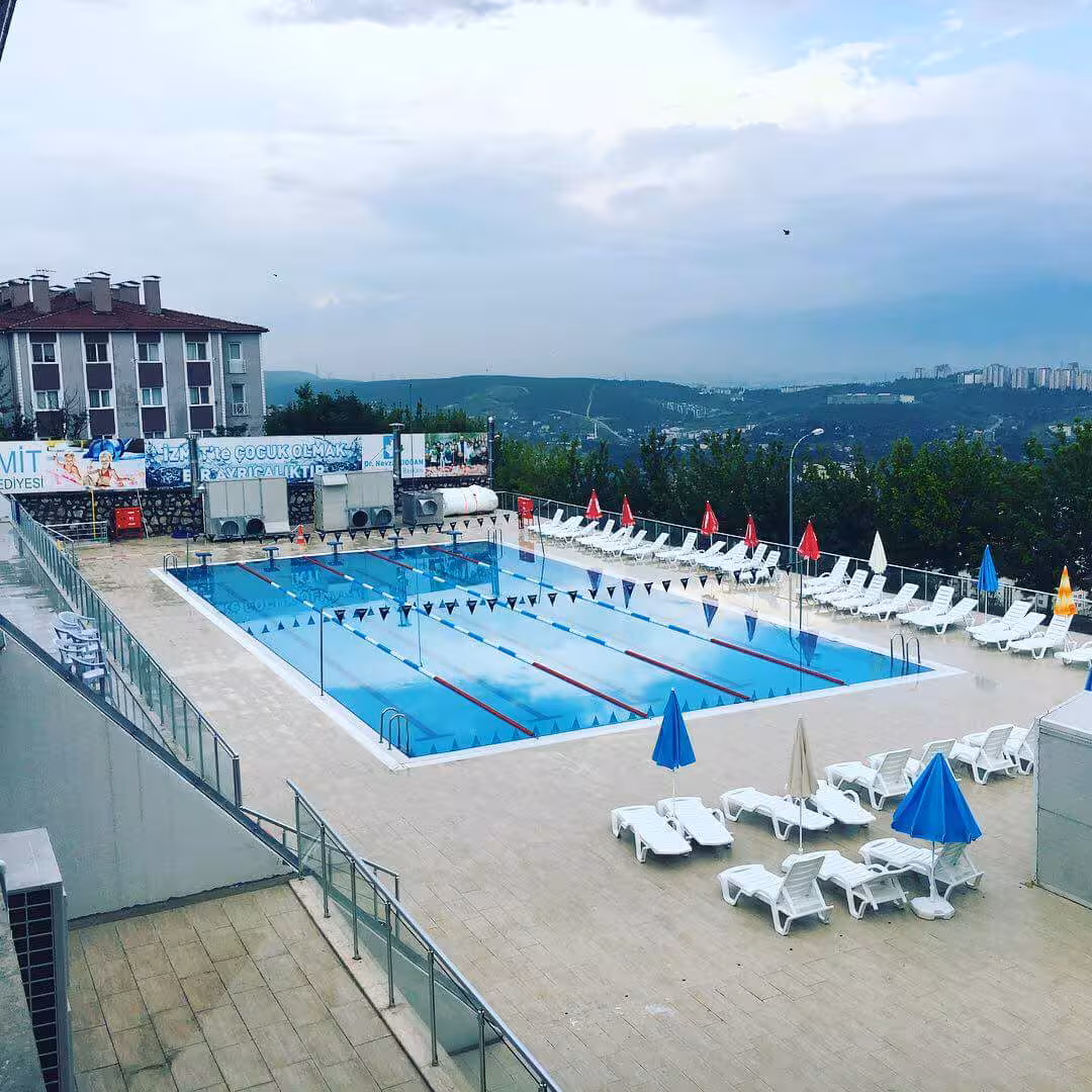 İZMİT YÜZME KURSU — Yüzme Havuzları, İzmit · fotoğraf 2