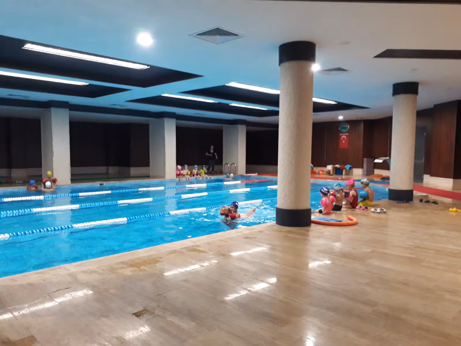 KOCAELİ SPOR YÜZME KULÜBÜ — Yüzme Havuzları, İzmit · fotoğraf 3