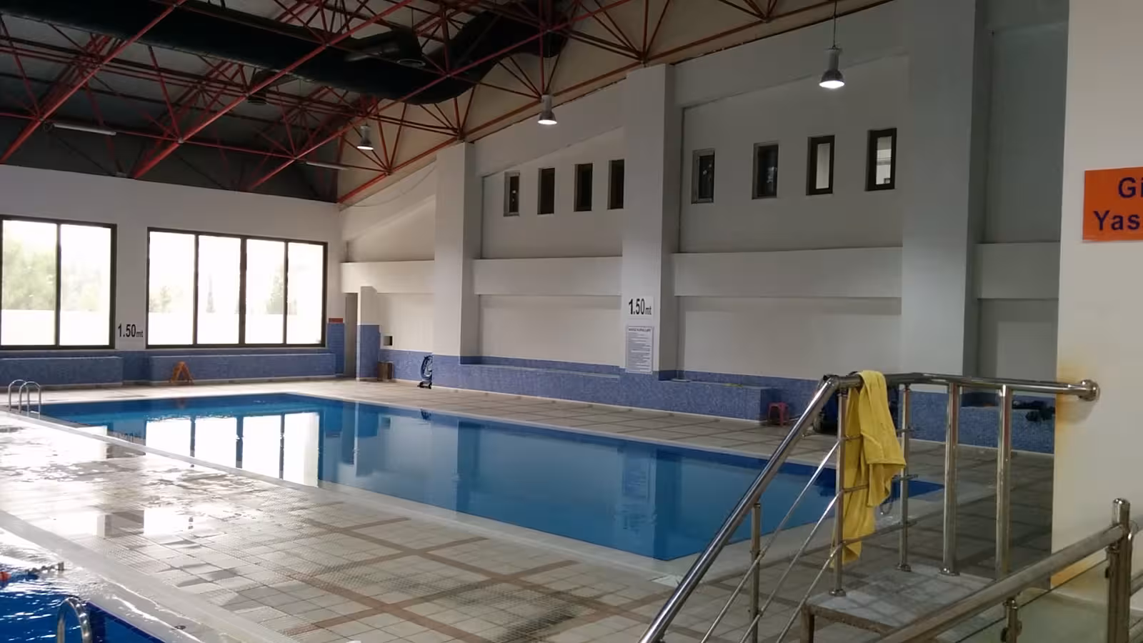 Mersin Universitesi Kapalı Yüzme Havuzu — Yüzme Havuzları, Yenişehir · fotoğraf 5