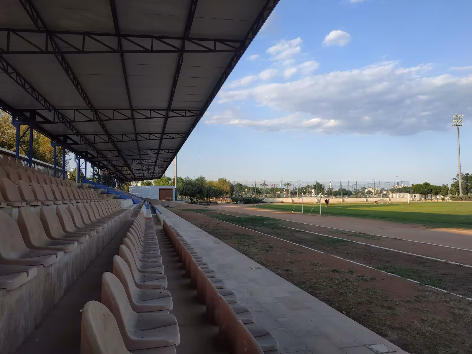 Mersin Büyükşehir Belediyesi Spor Tesisleri — Yüzme Havuzları, Yenişehir · fotoğraf 4