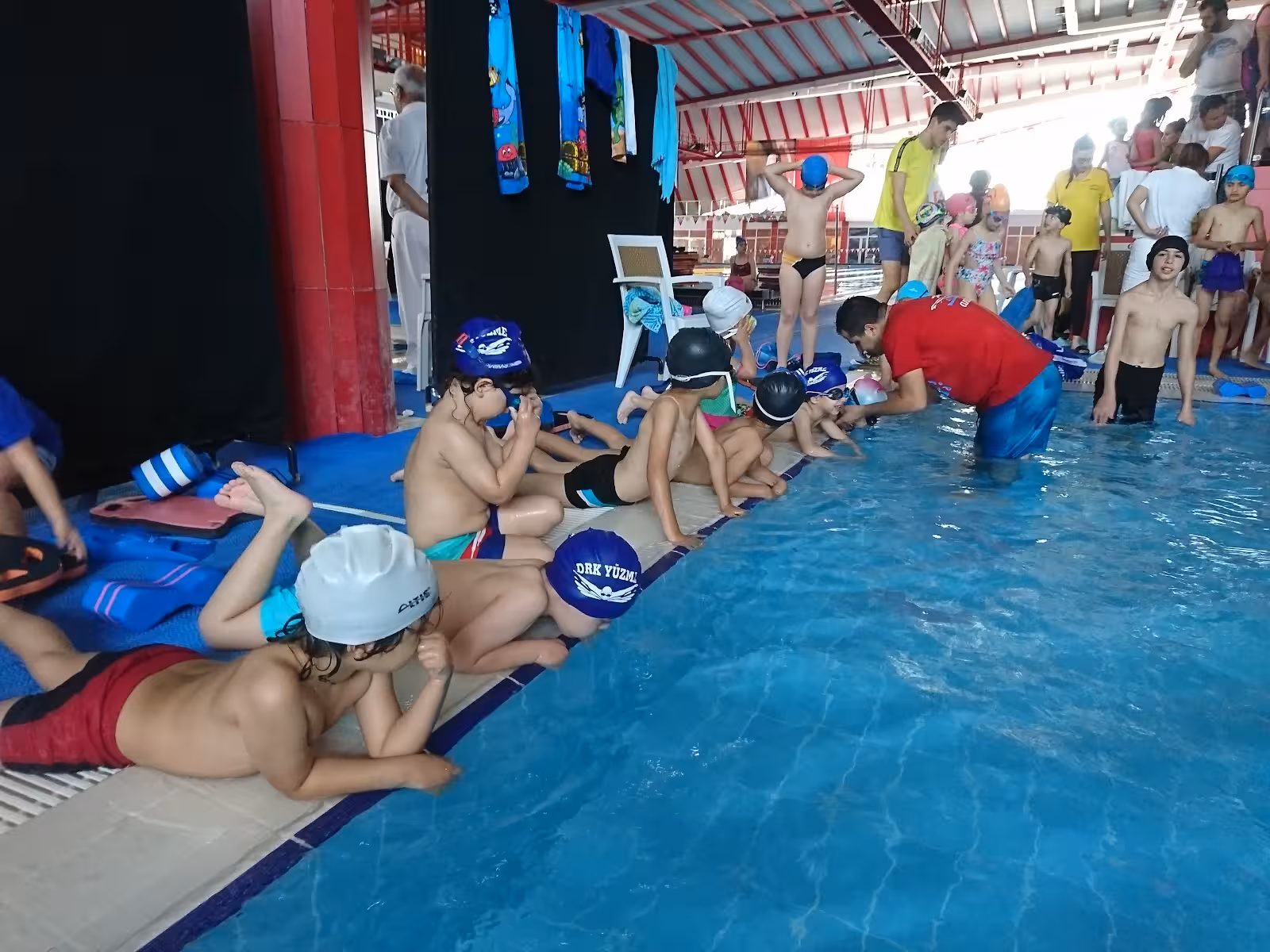 Mersin Yüzme Dersi — Yüzme Havuzları, Yenişehir · fotoğraf 1