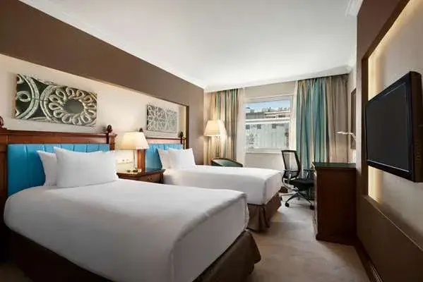 Wyndham Grand Kayseri — Yüzme Havuzları, Kocasinan · fotoğraf 2