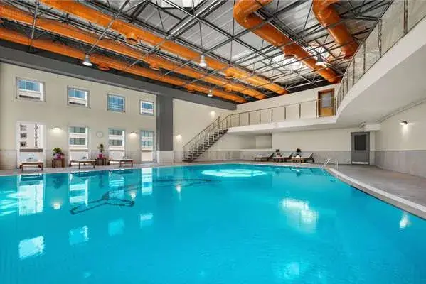 Wyndham Grand Kayseri — Yüzme Havuzları, Kocasinan · fotoğraf 3